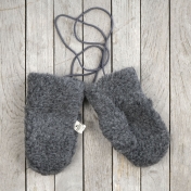 Children\'s Mittens in Fluffy Wool