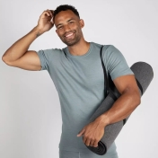 Men's Short-Sleeved Tee in Merino Wool and Silk Men's Short-Sleeved Tee in Merino Wool and Silk