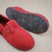 Children\'s T-bar Slippers in Boiled Wool