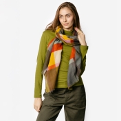 Lightweight Check Scarf in 100% Wool Lightweight Check Scarf in 100% Wool
