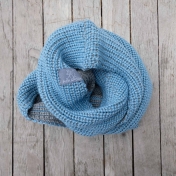 Knitted Loop Scarf in Organic Merino Wool