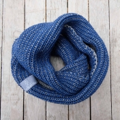 Knitted Loop Scarf in Organic Merino Wool