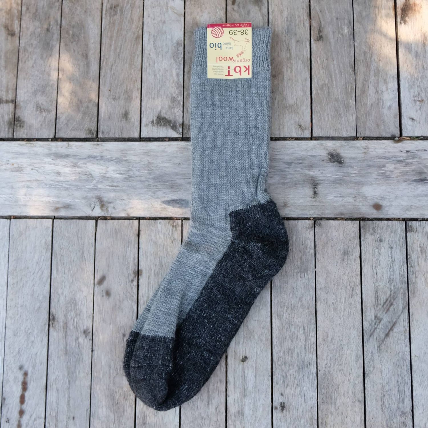 Walking Socks in Organic Wool. Green ribknit adult walking socks with